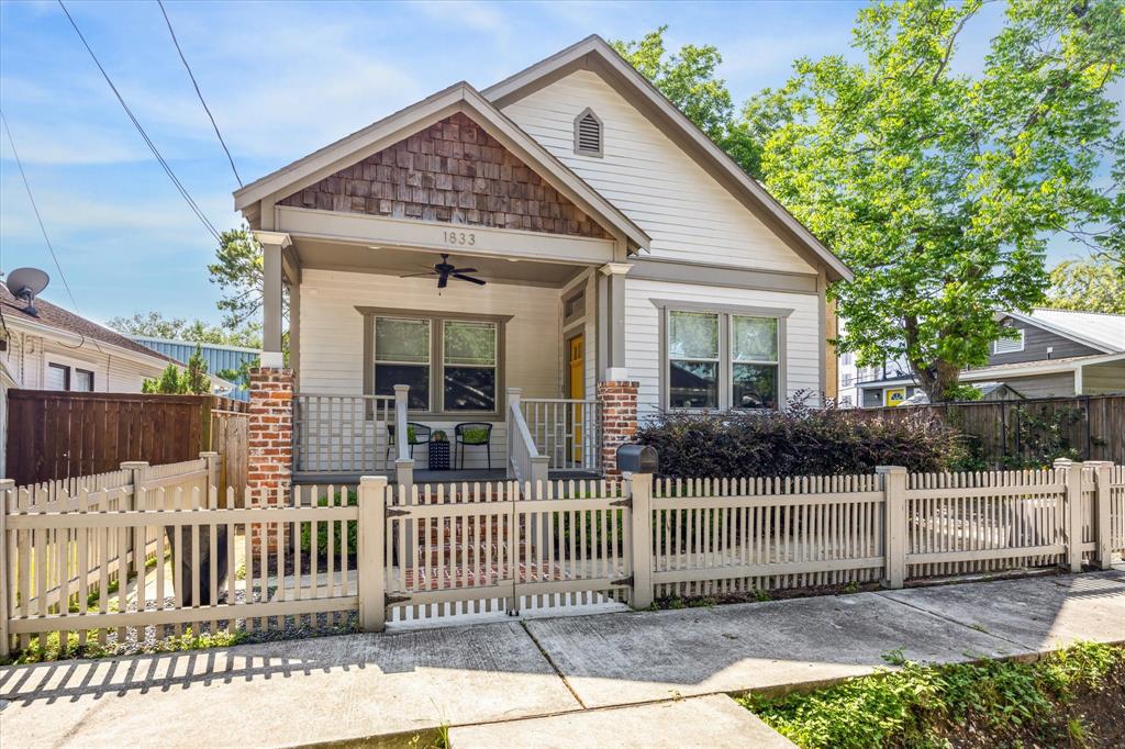 441 E Clark Street, Bartlett, Texas image 3