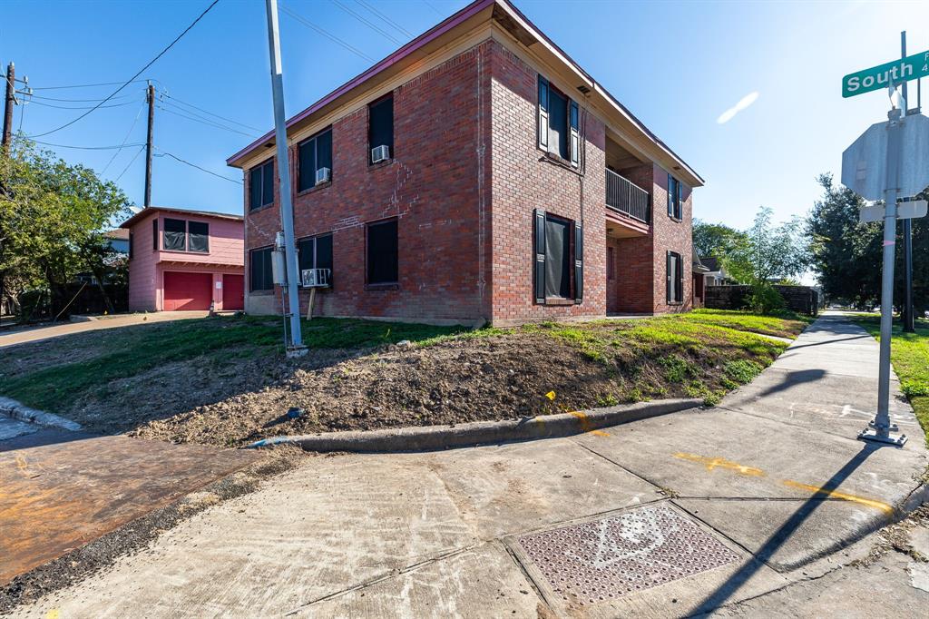 2201 Blodgett Street