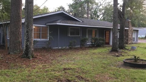 A home in Vidor