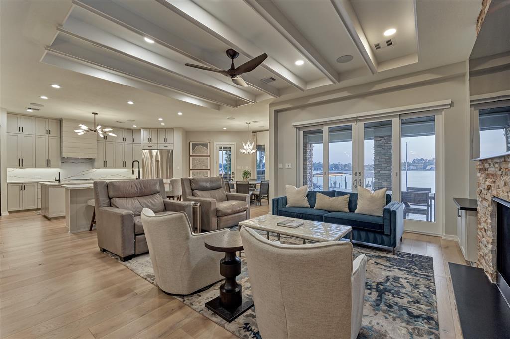 244 W Shore Lane, Montgomery, Texas image 13