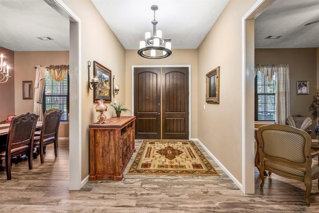 9914 Crestwater Circle