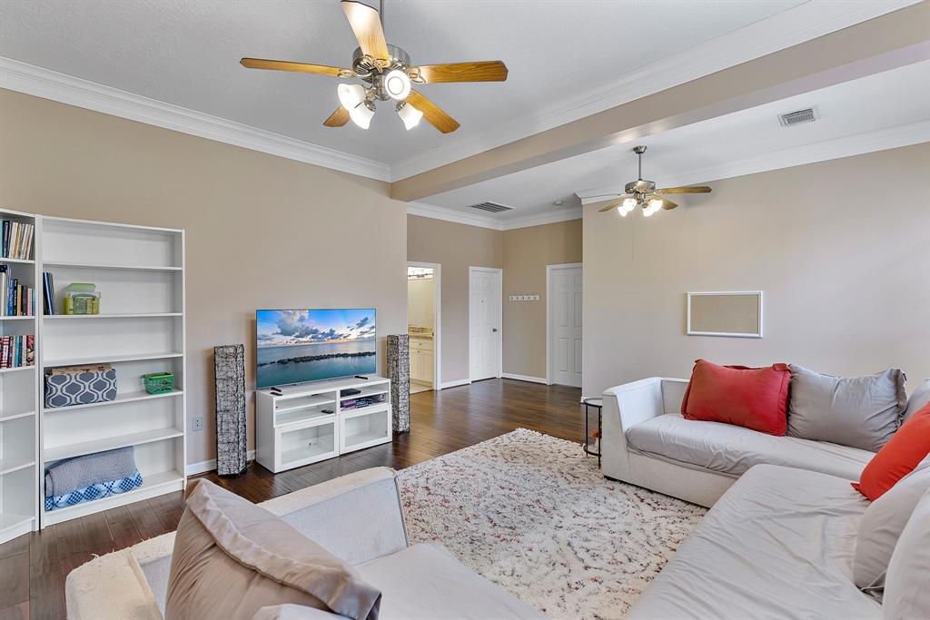 30202 Commons Scenic View Drive, Huffman, Texas image 13