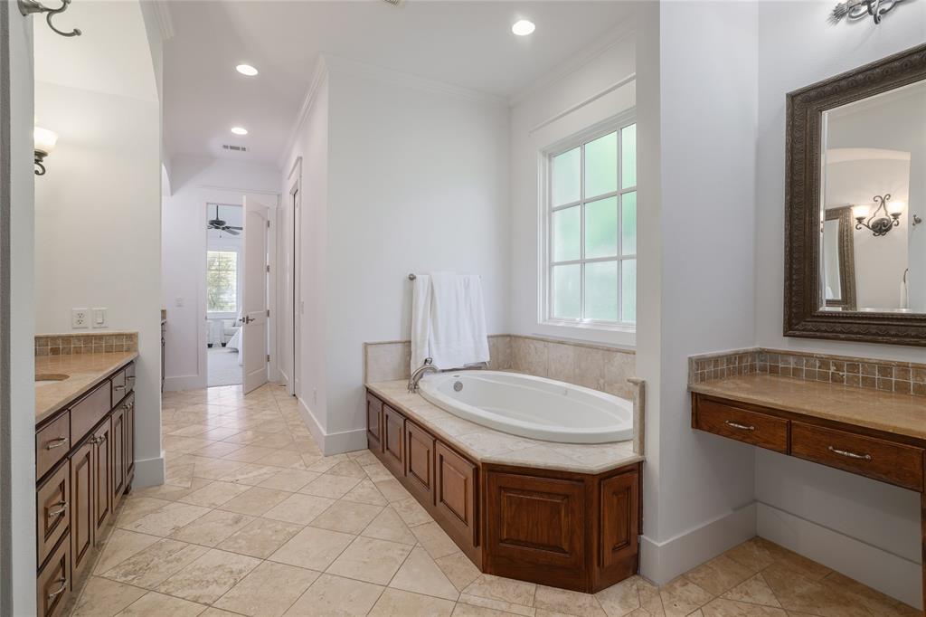 508 Golden Bear Drive, Austin, Texas image 21