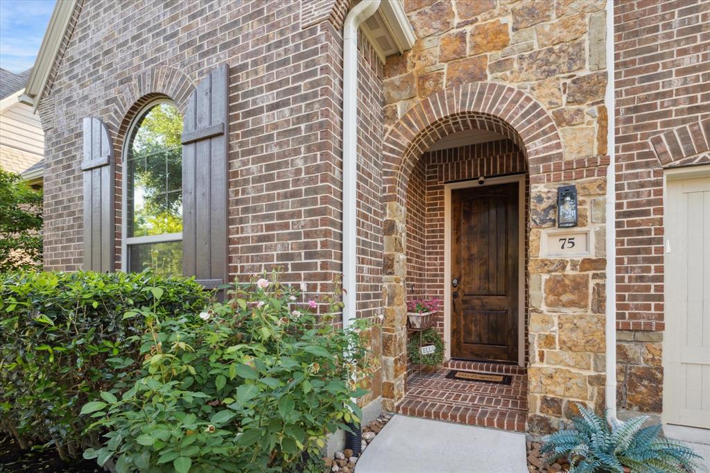 75 Twin Ponds Place, The Woodlands, Texas image 2