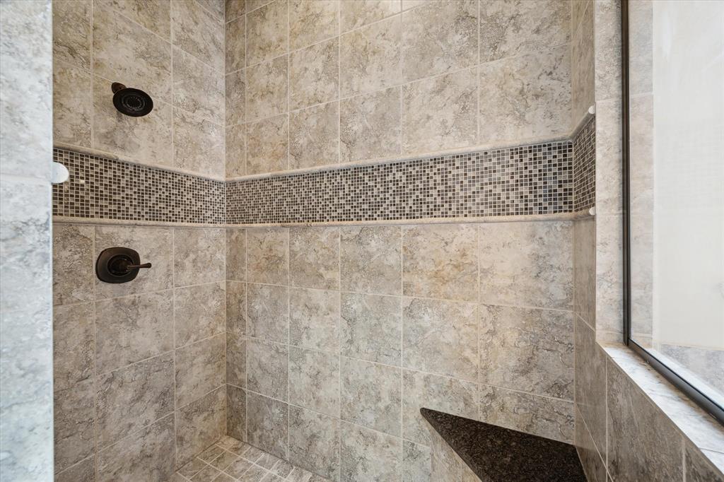 75 Twin Ponds Place, The Woodlands, Texas image 18