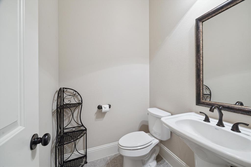 75 Twin Ponds Place, The Woodlands, Texas image 12