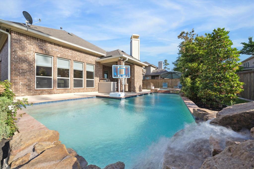75 Twin Ponds Place, The Woodlands, Texas image 33