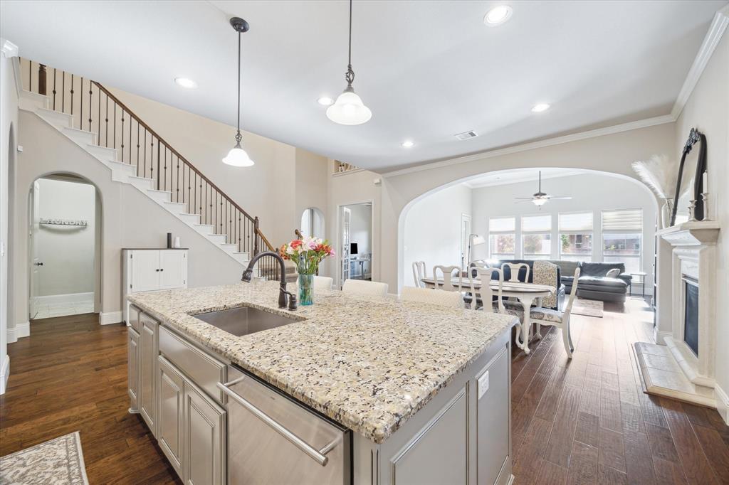 75 Twin Ponds Place, The Woodlands, Texas image 11