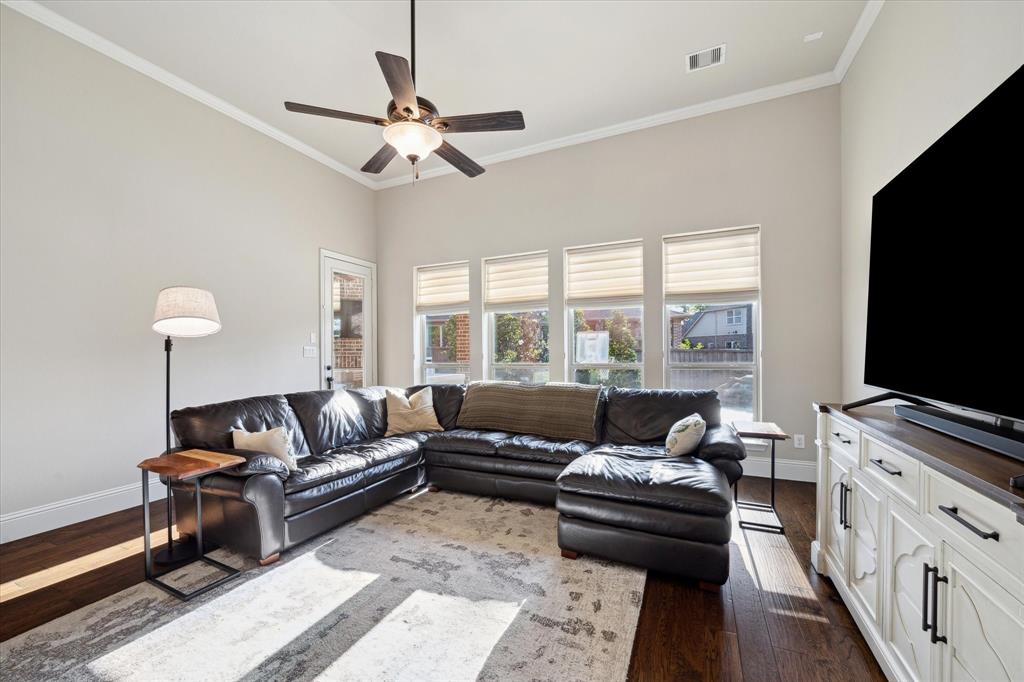 75 Twin Ponds Place, The Woodlands, Texas image 4