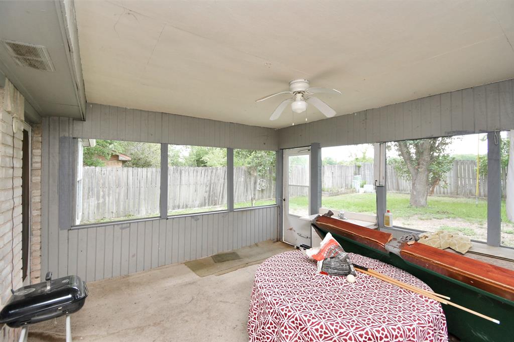 435 Oakdale Drive, Stafford, Texas image 14