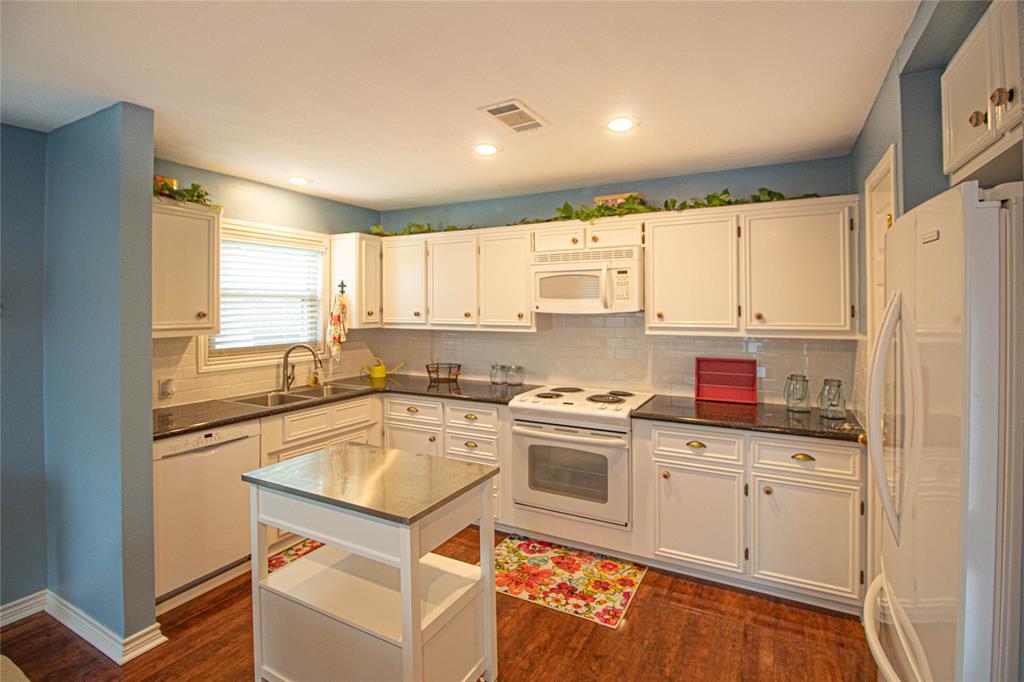 330 Holiday Lane, Coldspring, Texas image 5