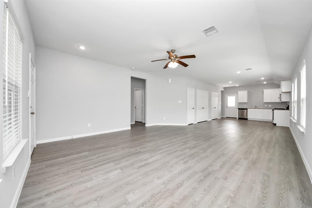 805 Jefferson Ave, Cleveland, Texas image 4