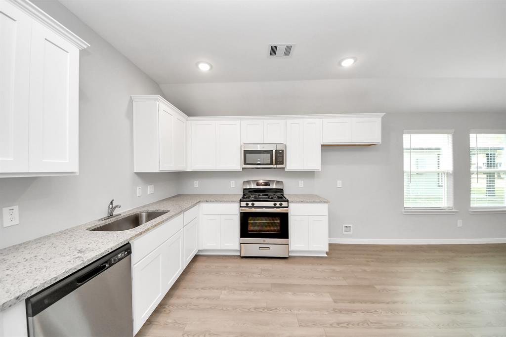805 Jefferson Ave, Cleveland, Texas image 16