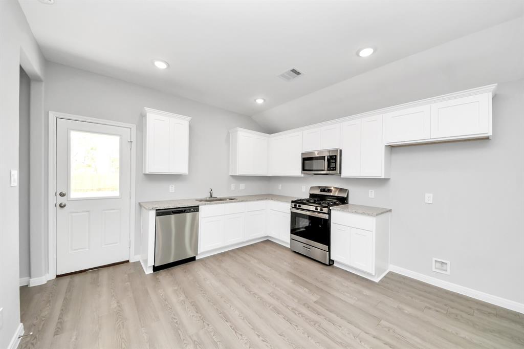 805 Jefferson Ave, Cleveland, Texas image 12