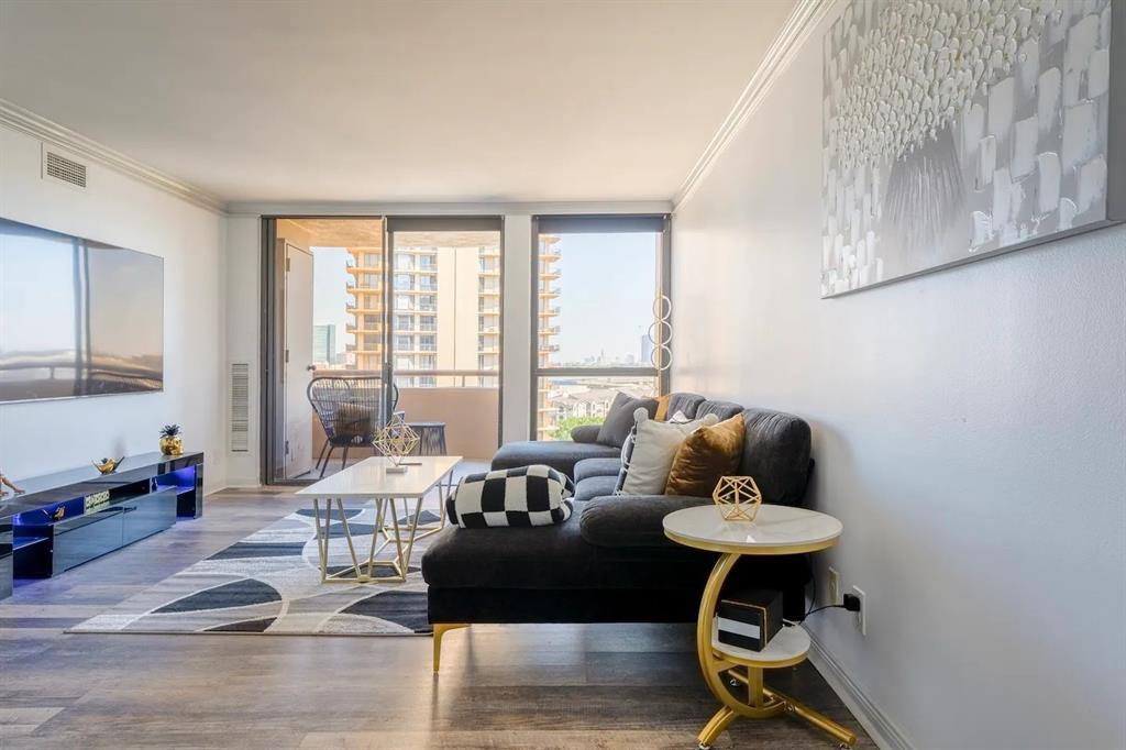 3525 Sage Road #1105, Houston, Texas image 2