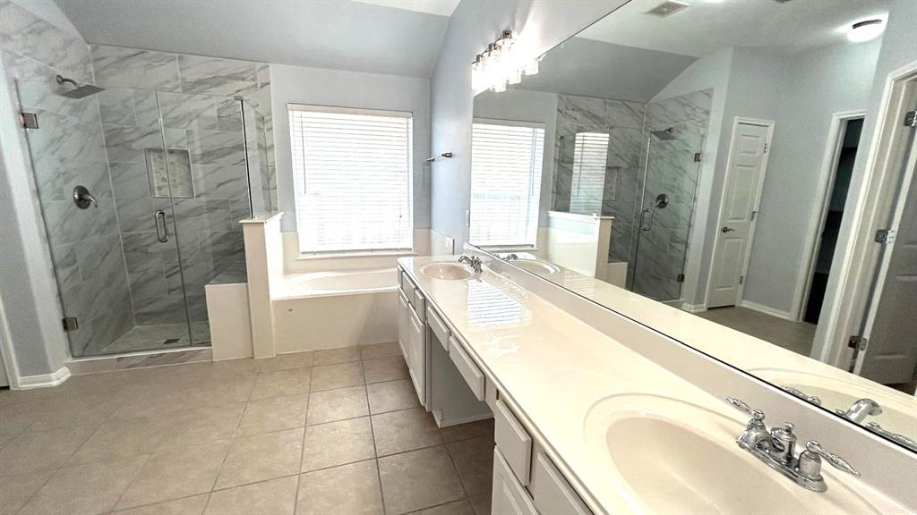 8106 Saragosa Blue Lane, Richmond, Texas image 19