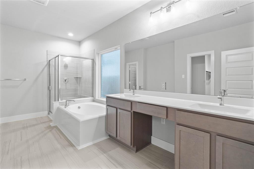 400 Hampton Edge Lane, Waller, Texas image 13