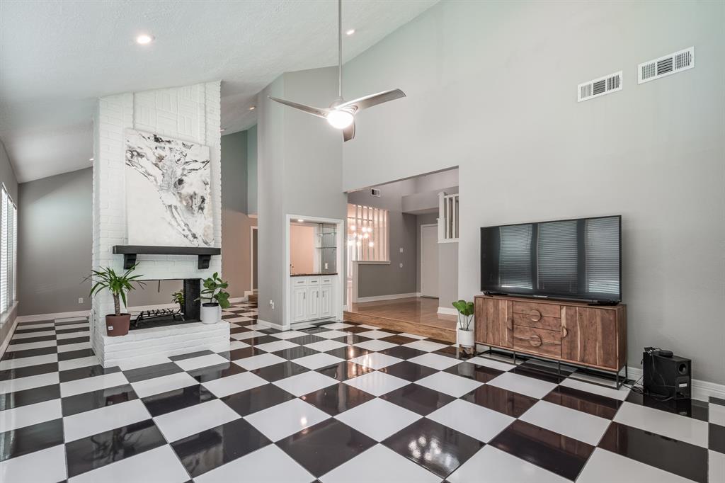 1714 Woodland Vista Drive, Houston, Texas image 11