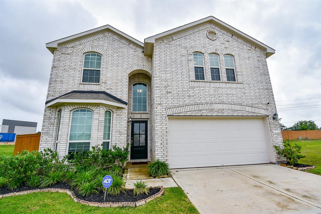 32903 Silver Meadow Way, Brookshire, Texas image 2