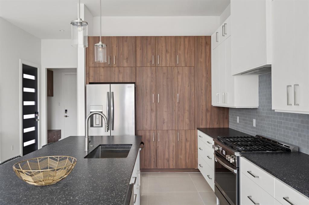 111 E 32nd Street #C, Houston, Texas image 9
