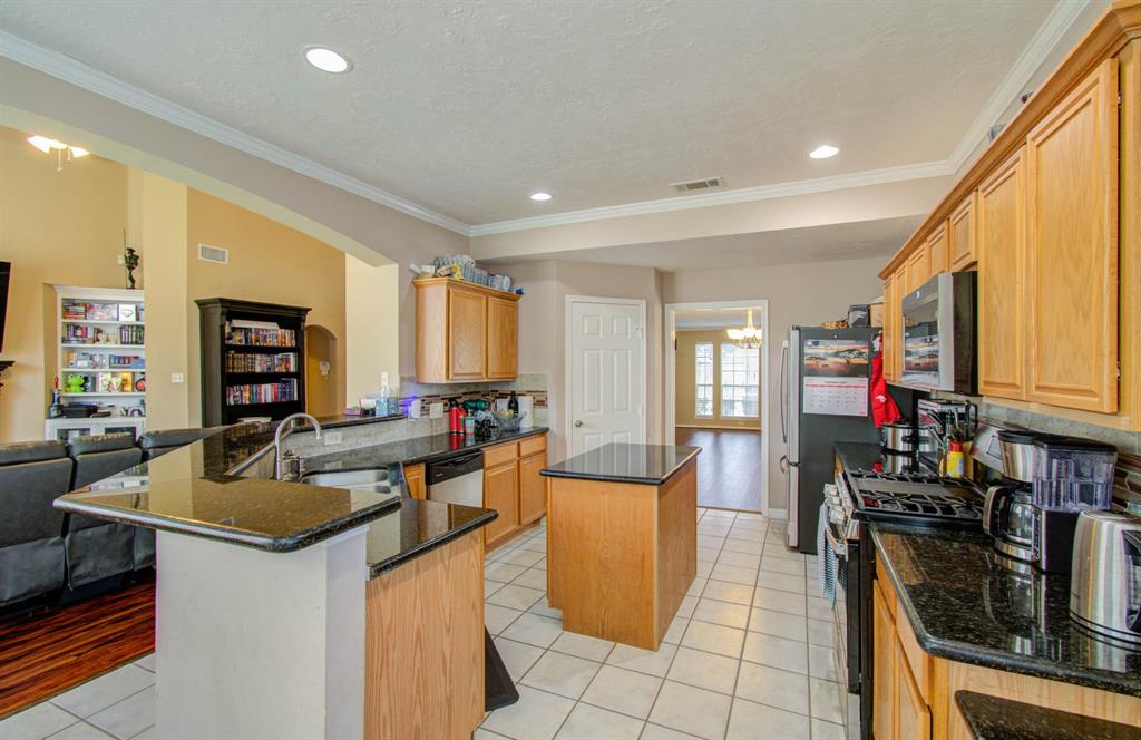 1814 Thistlecreek Court, Fresno, Texas image 11