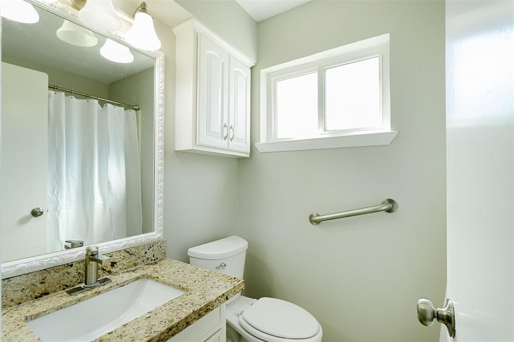 2105 Meadow Lark Lane, La Porte, Texas image 33