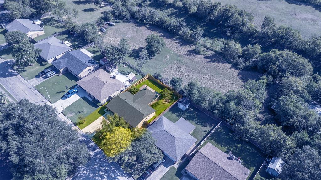 2105 Meadow Lark Lane, La Porte, Texas image 47