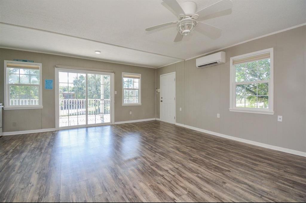 44 Starling Drive, Palacios, Texas image 3
