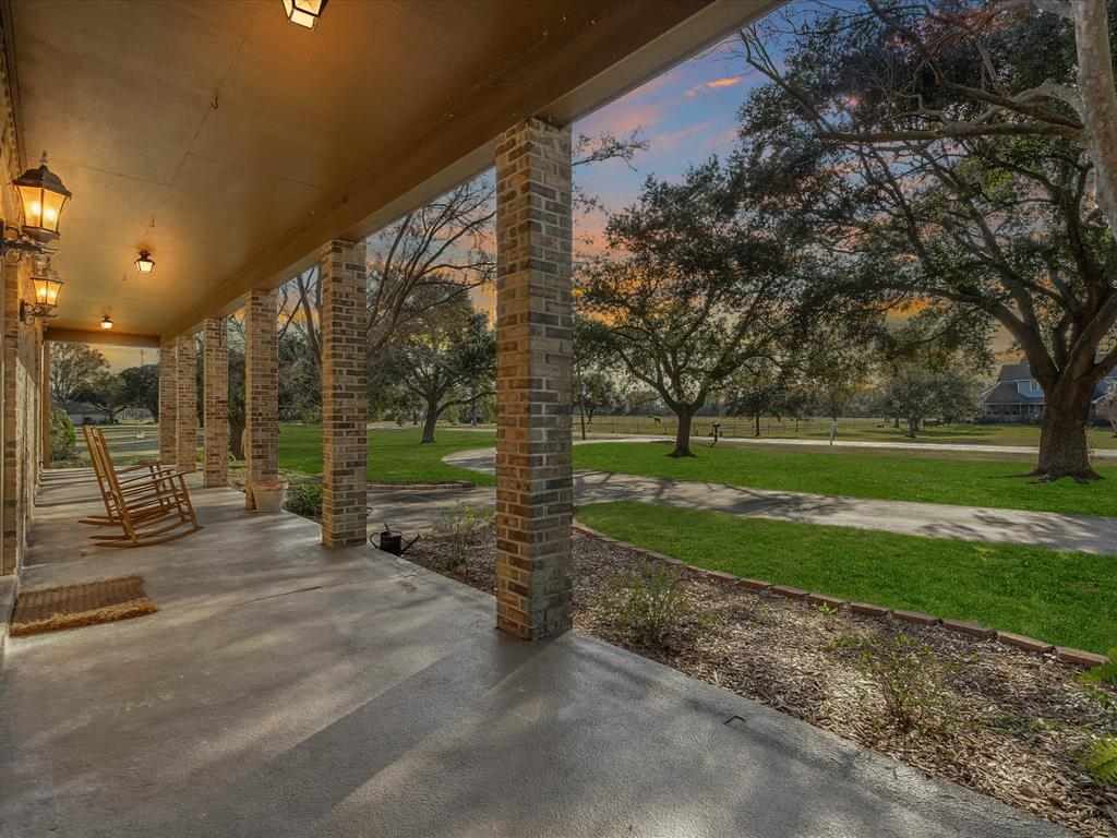 3003 Sky Ranch Drive, Alvin, Texas image 7