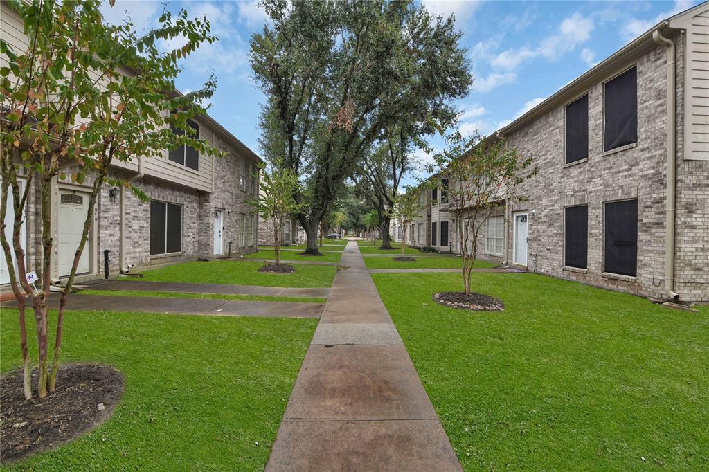 1019 Birnham Woods Boulevard, Pasadena, Texas image 4