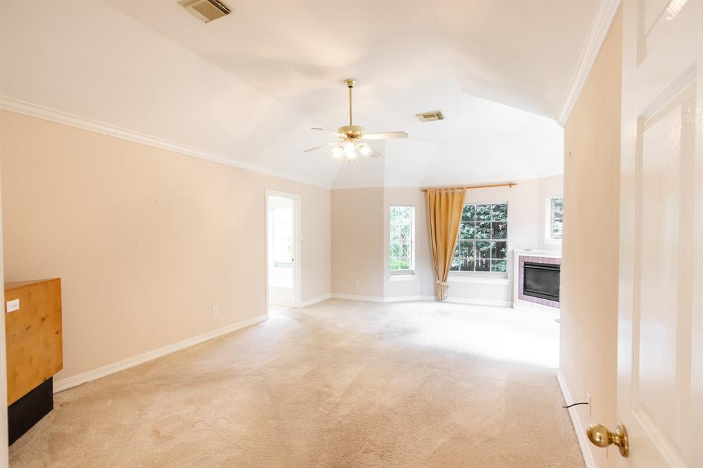 2107 Enchanted Lake Drive, League City, Texas image 14