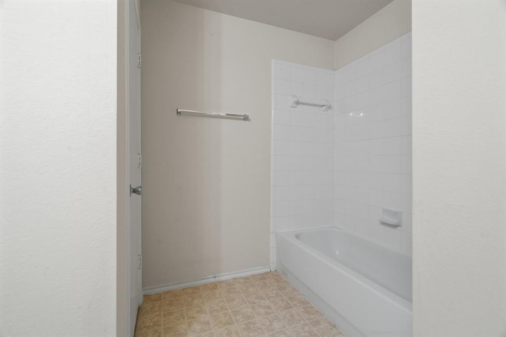 8110 Chancewood Lane, Humble, Texas image 18