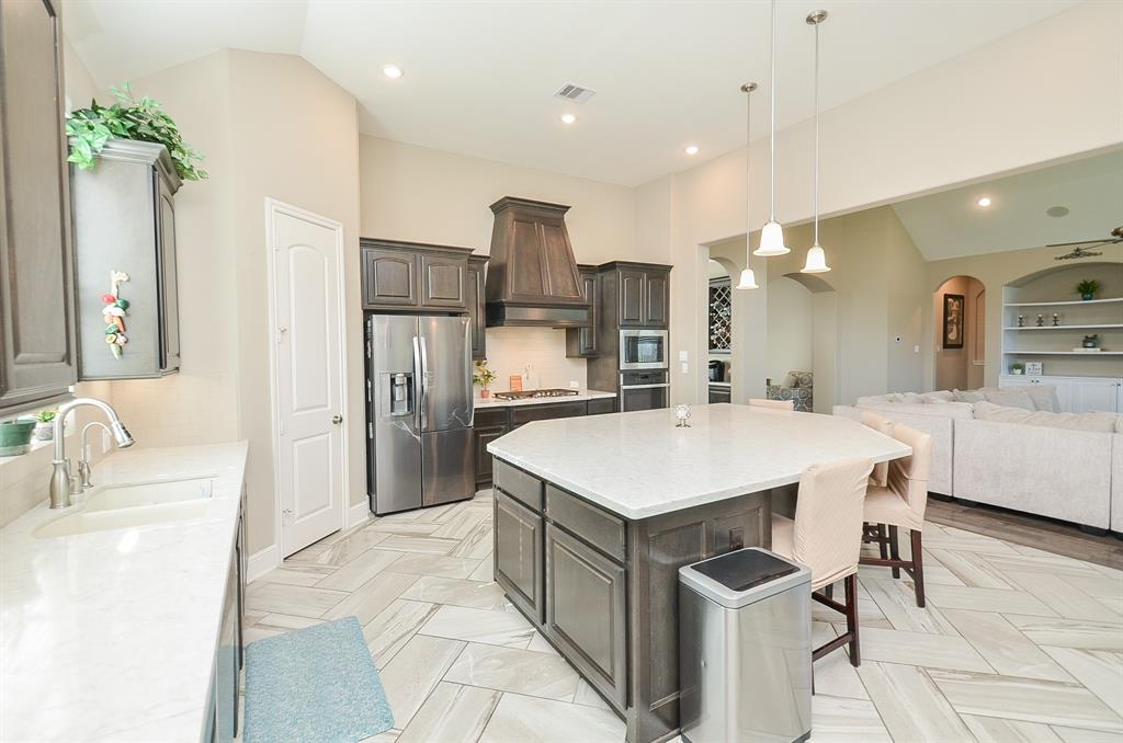 7037 N Savannah Run, Katy, Texas image 24
