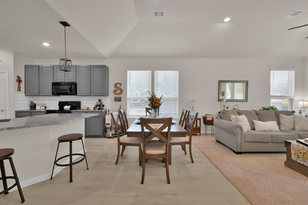 3803 Cimarron Gap Lane, Magnolia, Texas image 13