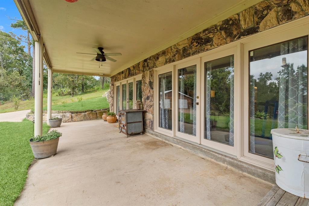 18 Arrowhead Drive, Huntsville, Texas image 4