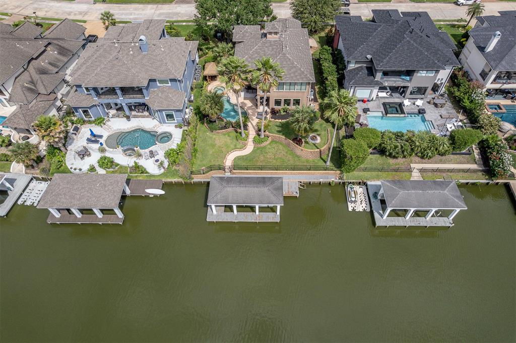 2938 N Island Drive