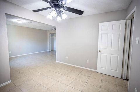 Townhouse in Spring TX 6602 Lynngate Drive 11.jpg