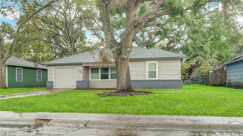 A home in Lake Jackson