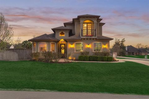 MLS: 25385354
