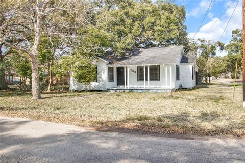 A home in Alvin