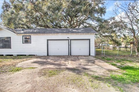 A home in Alvin