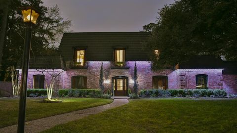 Single Family Residence in Houston TX 5518 Three Oaks Circle 47.jpg