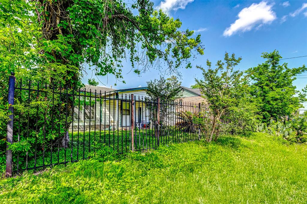 7825 Richland Drive, Houston, Texas image 1