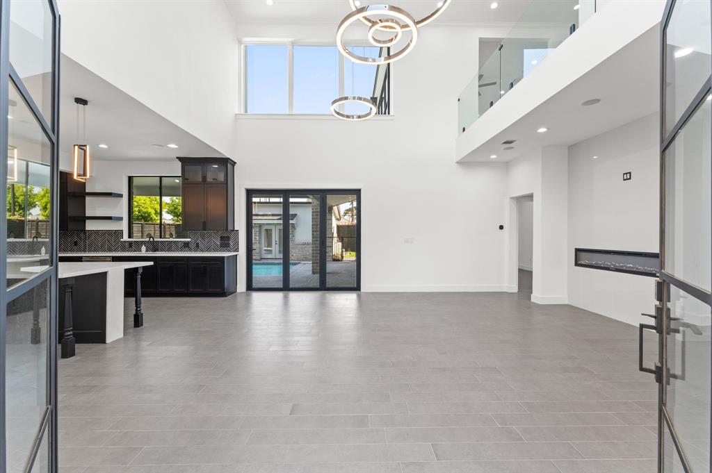 10070 Cedardale Drive