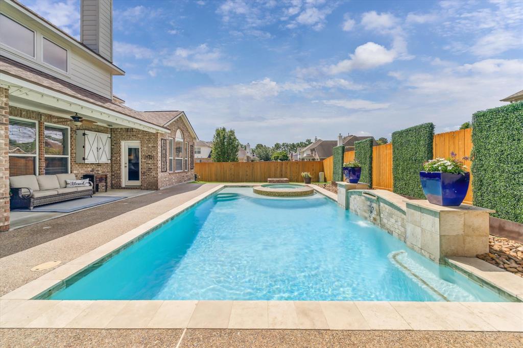 2601 Twisting Pine Court