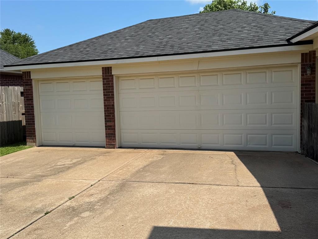 11703 Sterling Brook Street, Pearland, Texas image 44