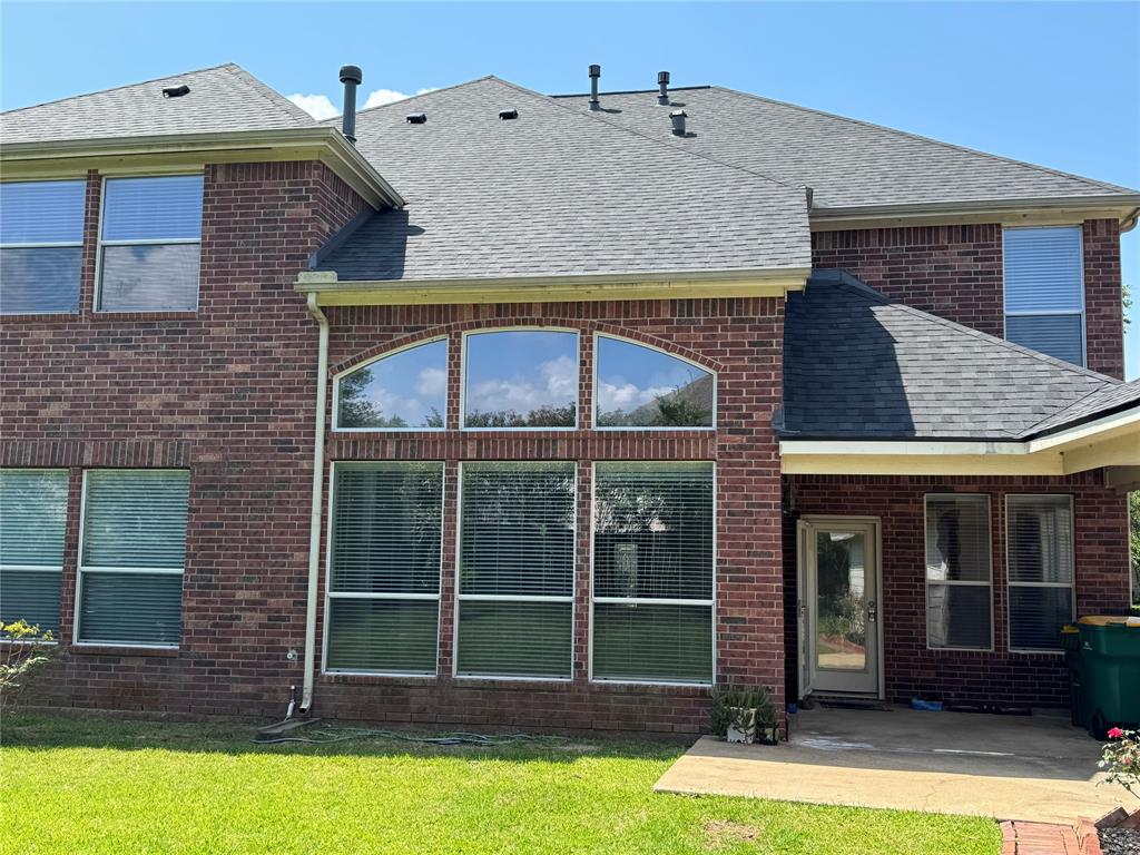 11703 Sterling Brook Street, Pearland, Texas image 3