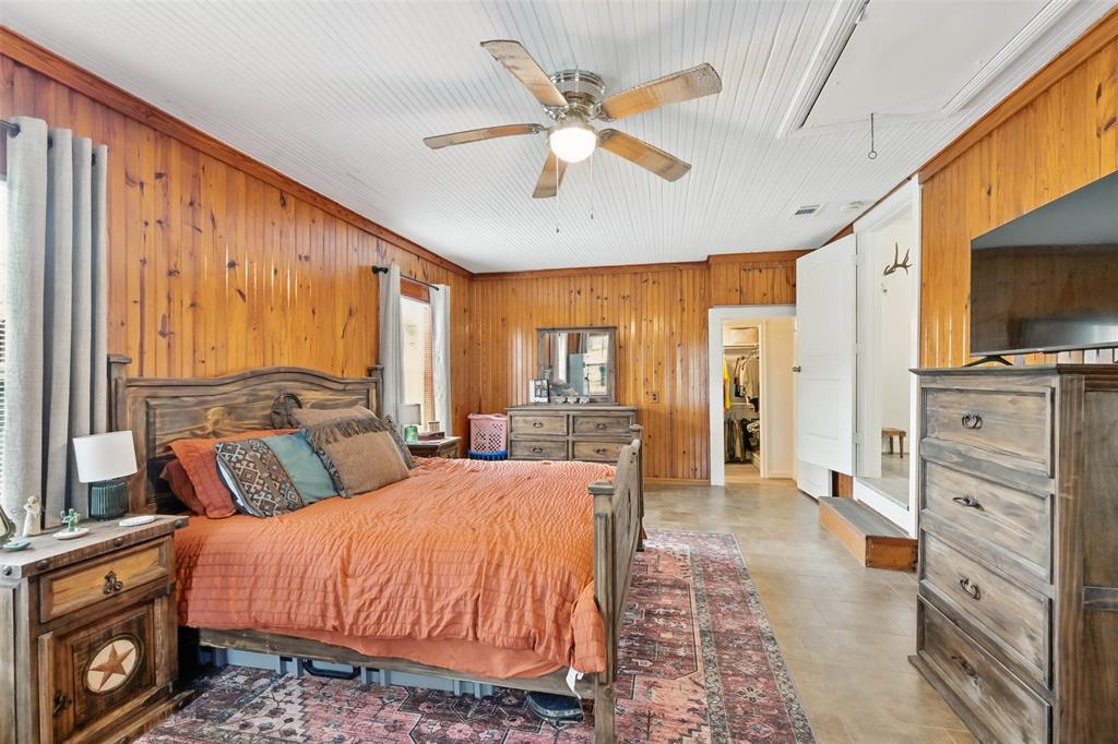 630 N Rockisland Street, Angleton, Texas image 12