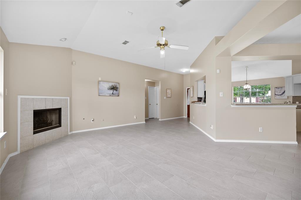 4214 Custer Creek Drive, Missouri City, Texas image 7
