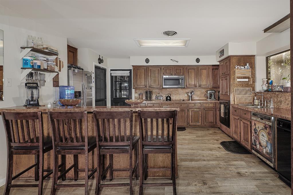 143 Fernsprings Circle, Goodrich, Texas image 8